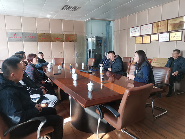 Shandong Federatie van Industrie en Handel bezocht Tangshan Jinsha Company
